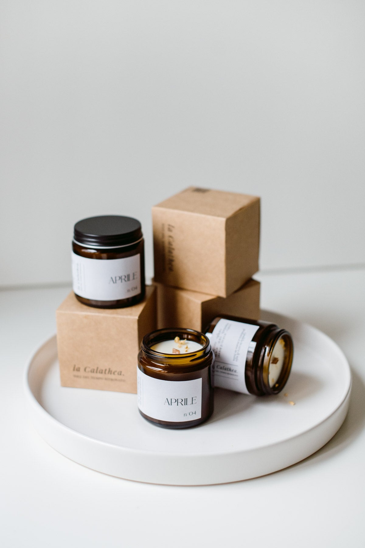 Candela in cera di soia Aprile - La Calathea