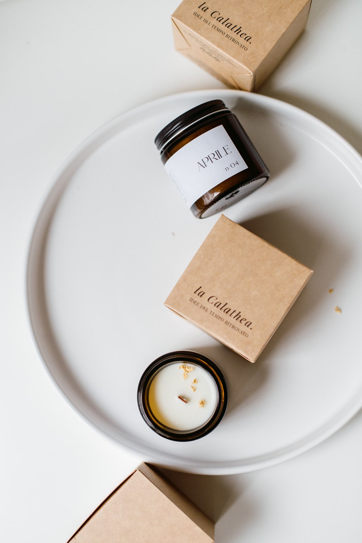 Candela in cera di soia Aprile - La Calathea