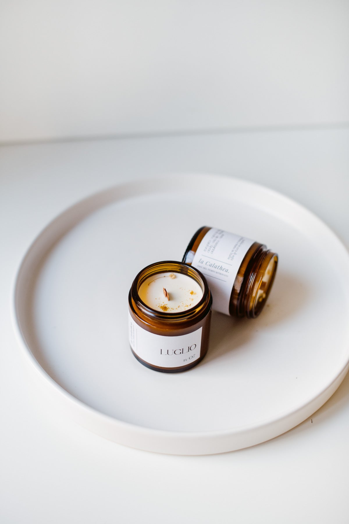 Candela in cera di soia Luglio - La Calathea