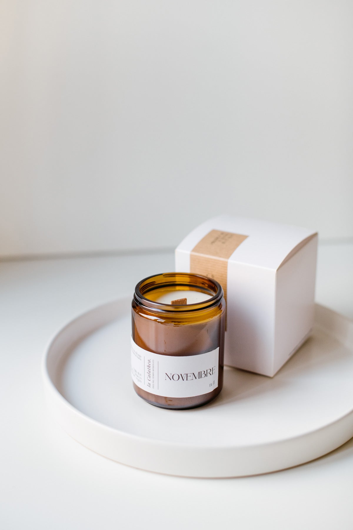 Candela in cera di soia Novembre - La Calathea