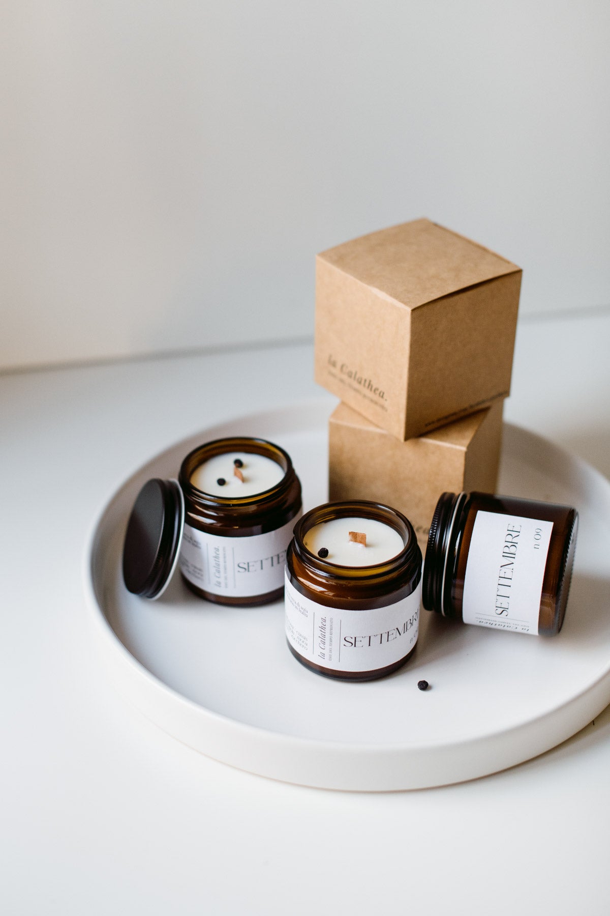 Candela in cera di soia Settembre - La Calathea