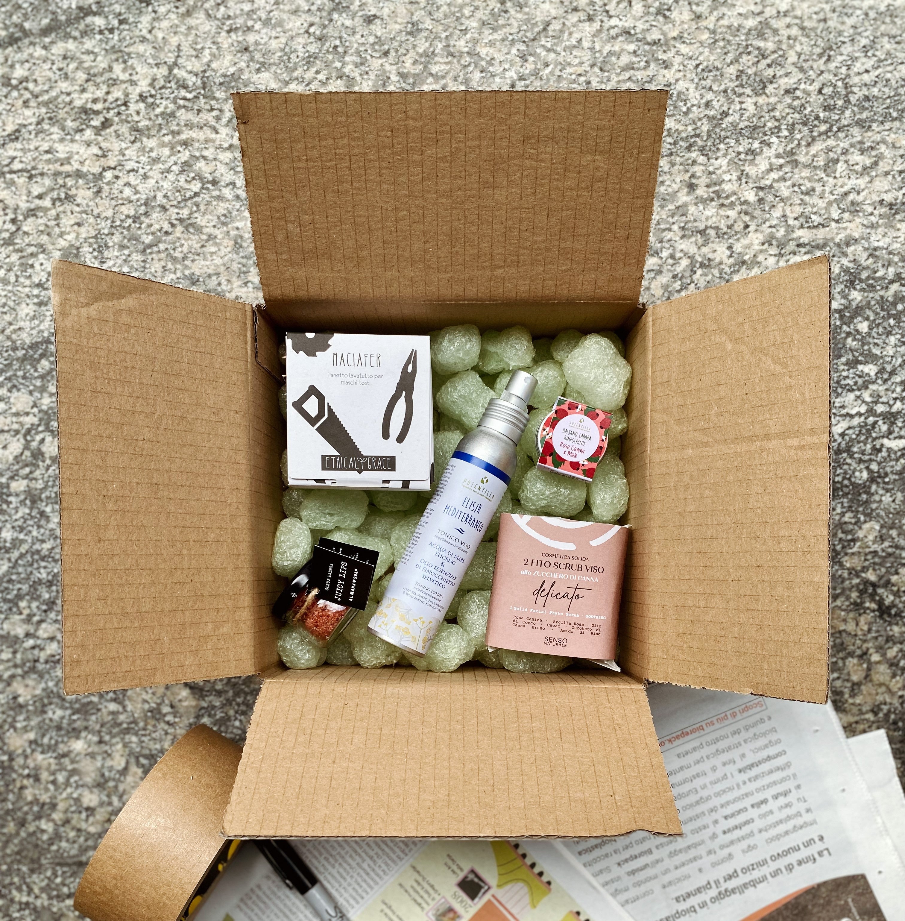 spedizioni piccoli passi green materiale di recupero